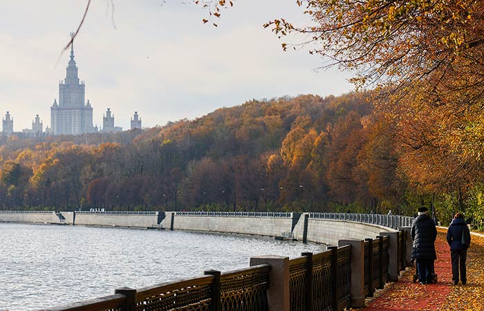 В Москву на один день пришло бабье лето