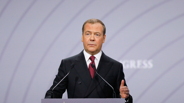 Медведев поблагодарил Евросоюз за рост экономики России