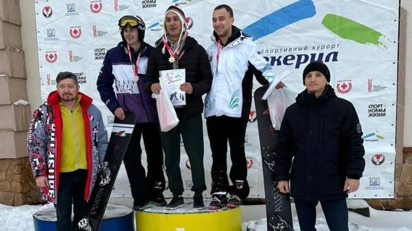 Подмосковные сноубордисты выиграли 3 медали на соревнованиях за Кубок России