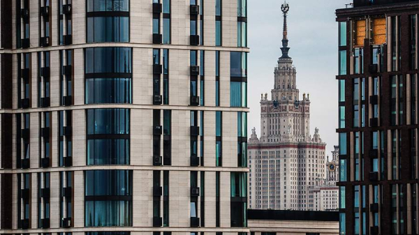 Эксперты рассказали о дефиците новостроек делюкс-класса на стадии котлована в Москве
