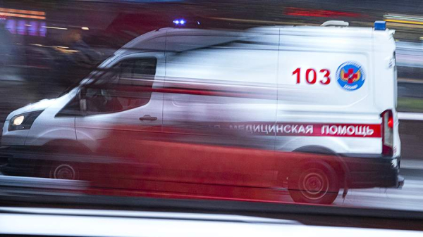 В Москве отец и сын выпали из окна во время драки
