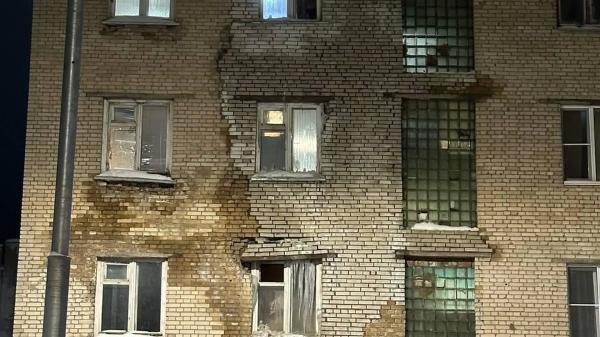 Жителей треснувшего дома в сергиево-посадском Пересвете временно разместят в ДК «Космос»