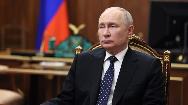 Путин поручил увеличить финансирование науки