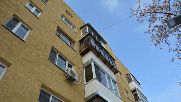 Капремонт дома в стиле позднего конструктивизма завершился в Тверском районе