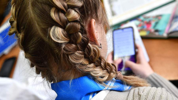 Школьница отдала мошенникам 400 тыс. рублей ради виртуальной валюты
