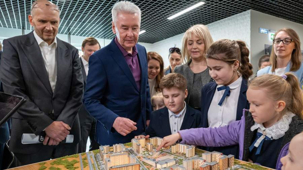 Собянин анонсировал открытие 30 новых школ и детсадов в Москве
