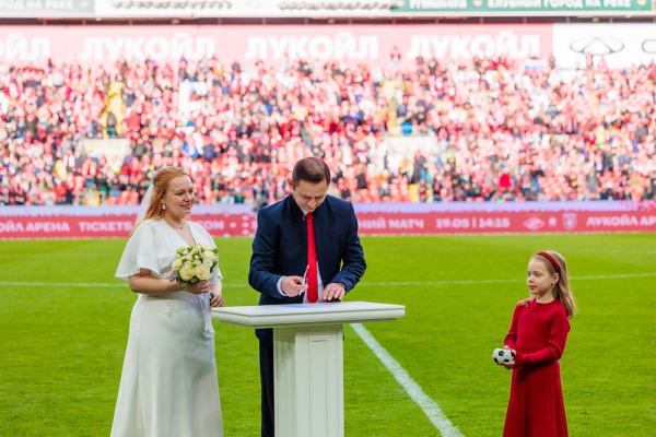Анастасия Ракова рассказала о первой регистрации брака на официальном матче Чемпионата России по футболу