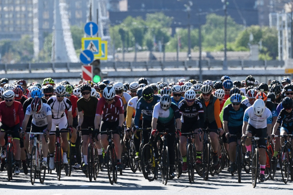 Велогонка "Садовое кольцо" открыла шоссейный сезон в Москве