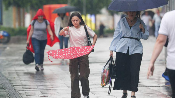 МЧС предупредило о ливне, грозе и ветре в Москве 17 июня
