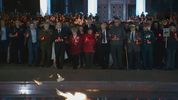 Акция «Свеча памяти» состоялась на Поклонной горе в Москве
